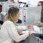 Contribuintes buscam atendimentos para negociações de dívidas em Navegantes