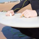 Surfistas de Navegantes conquistam pódios e se destacam no Circuito Catarinense de Base