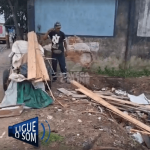 [VÍDEO] Homem flagra descarte de entulho em terreno ao lado da Havan de Navegantes e dá sermão; “tem que tocar o pau mesmo”, diz Luciano Hang