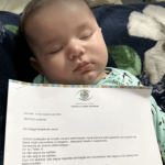 [VÍDEO] Família lança campanha solidária em prol de tratamento para bebê com baixa visão